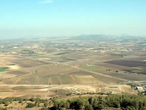 jezreel_valley_from_carmel.jpg