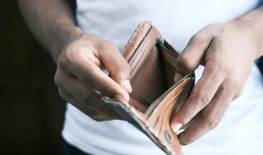Image of empty wallet